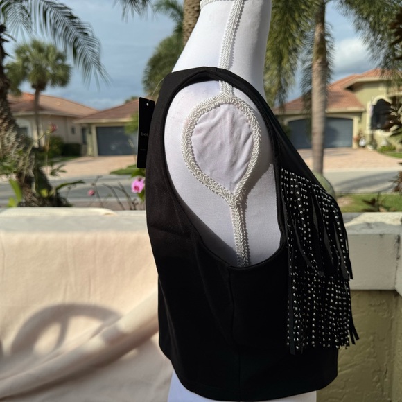 NWT $89 bebe Black Studded Fringe Crop Top - Picture 5 of 5